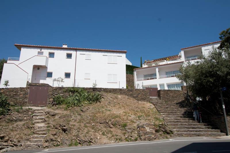 Aparthotel L'Heretat Cadaques Exterior photo