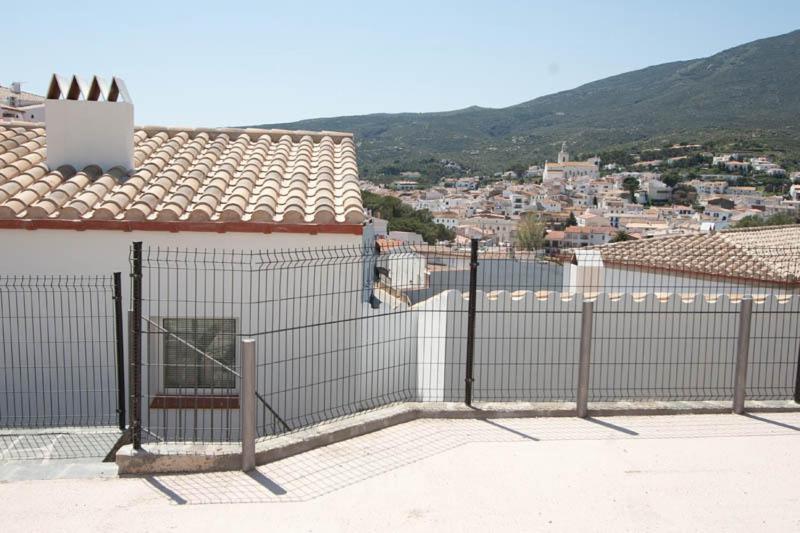 Aparthotel L'Heretat Cadaques Exterior photo
