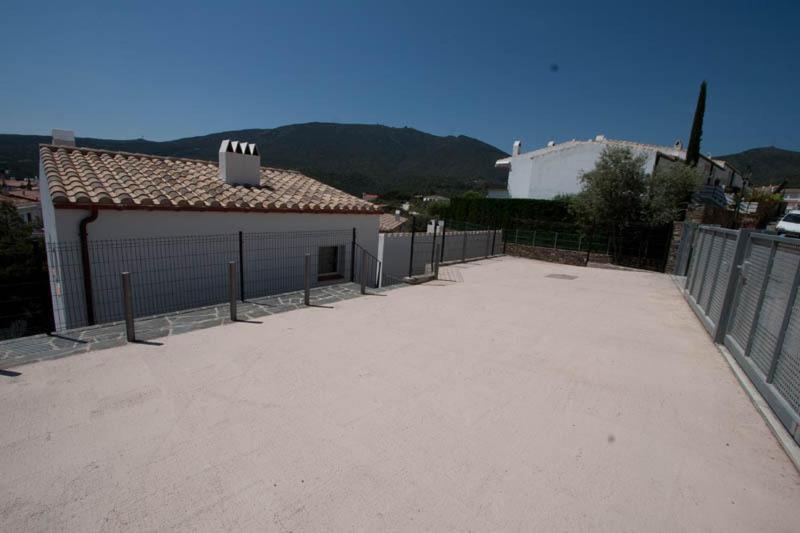 Aparthotel L'Heretat Cadaques Exterior photo