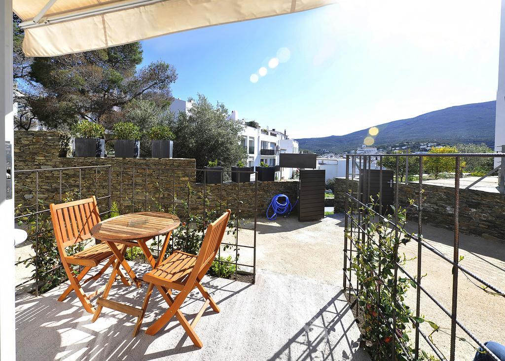 Aparthotel L'Heretat Cadaques Exterior photo